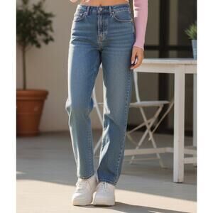 Tommy Hilfiger Vintage Medium Wash Boyfriend Cut Midrise Straight Leg Women's 29